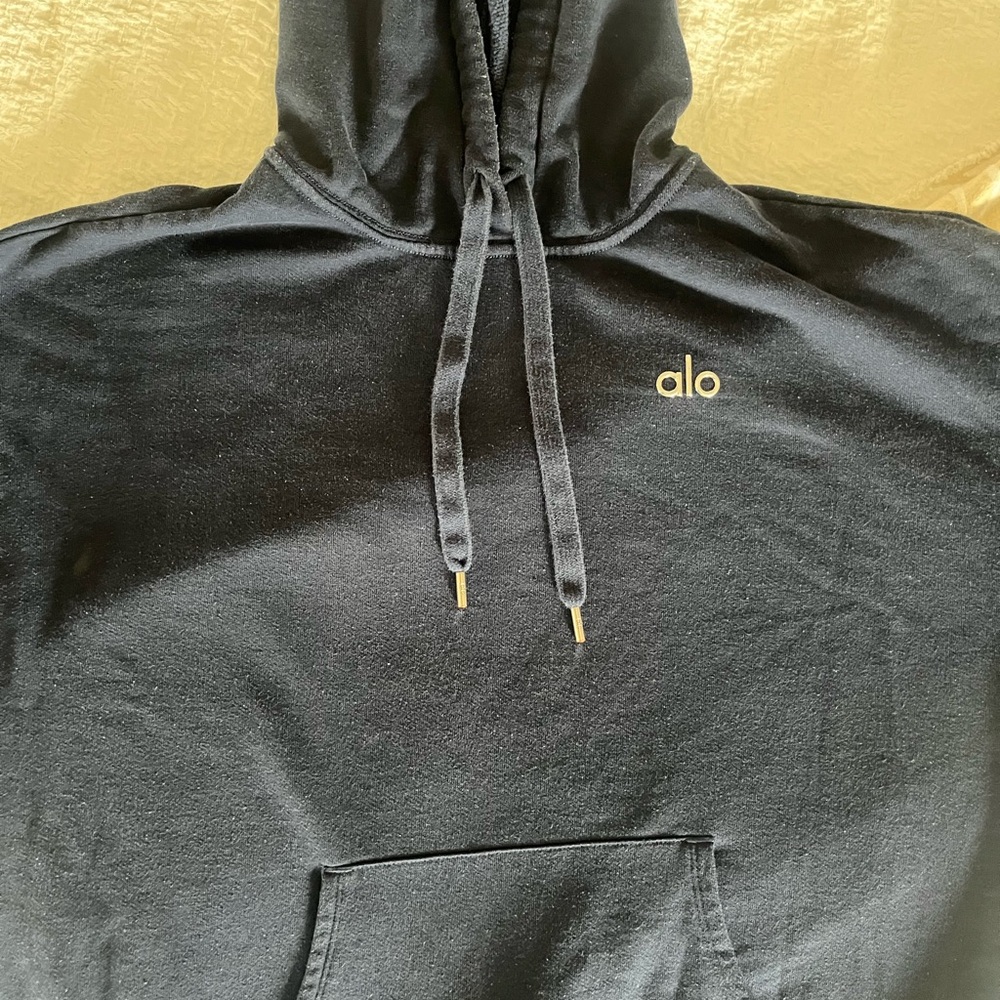 ALO Yoga Accolade navy hoodie